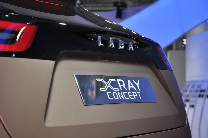 Lada XRAY182